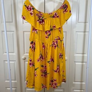 Guess Off Shoulder Yellow Floral Dress w Pockets